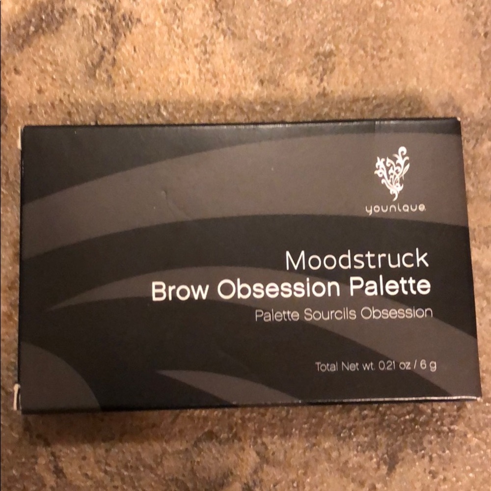 Younique Brow Palette